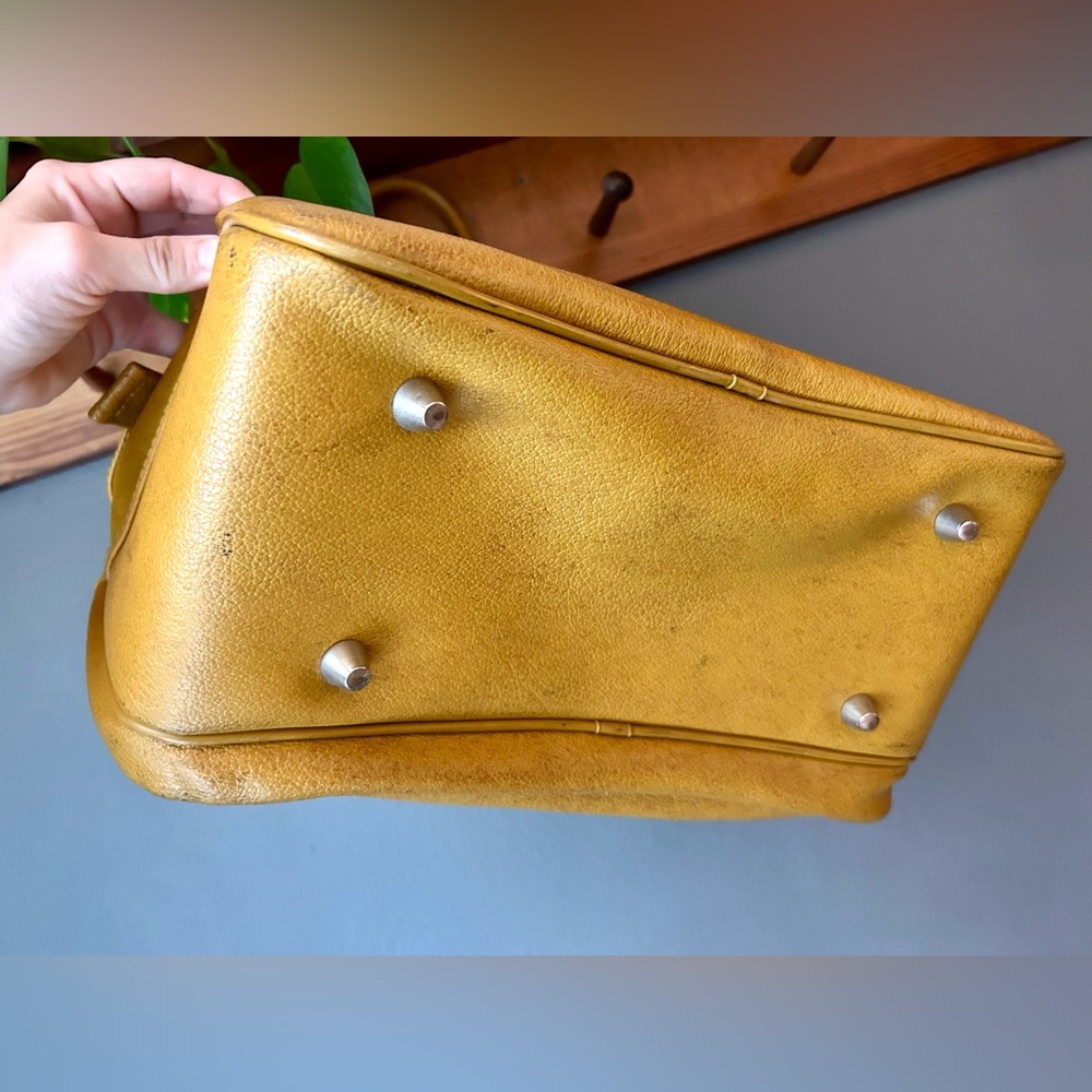 Vintage Mustard Leather Travel Bag - Picture 5 of 7
